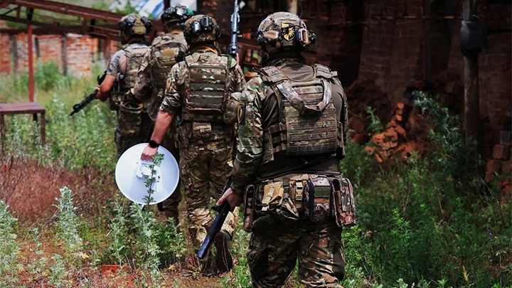 Город рассекается штурмовиками: Кольцо вокруг Покровска замыкается, началась финальная часть. На Брянщину вторглись ДРГ