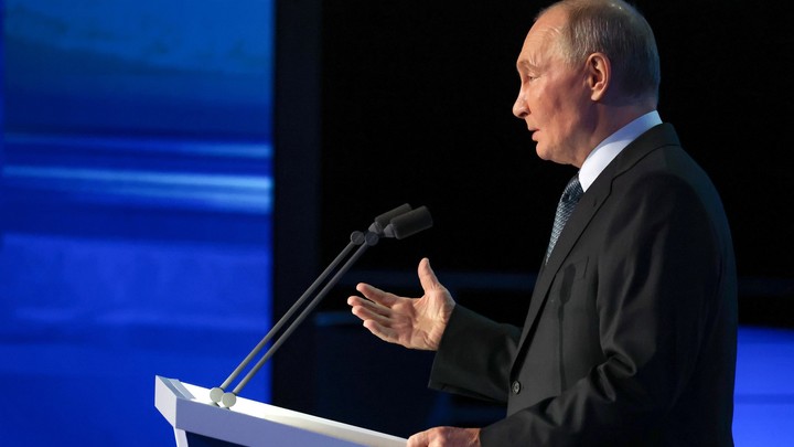Путин ответил на угрозу Трампа увеличить пошлины на товары из стран БРИКС