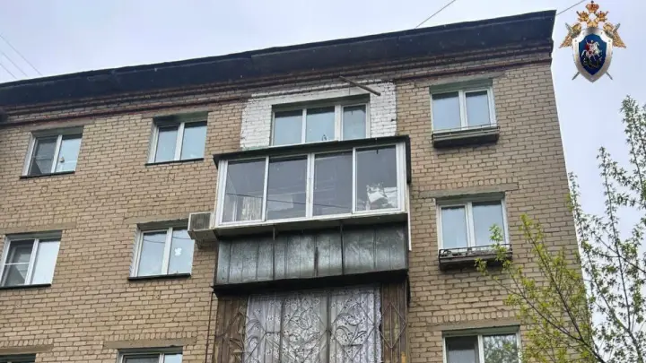 В Челябинске обрушился балкон с людьми