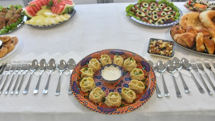 Меню ресторанов ПМЭФ-2025: Восточный колорит за 12 тысяч рублей. Странно? Взгляните сами