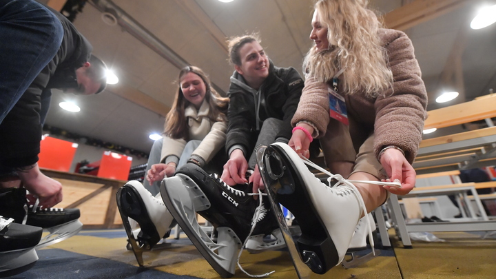 На курорте Абрау-Дюрсо открывается зимний каток с видом на озеро