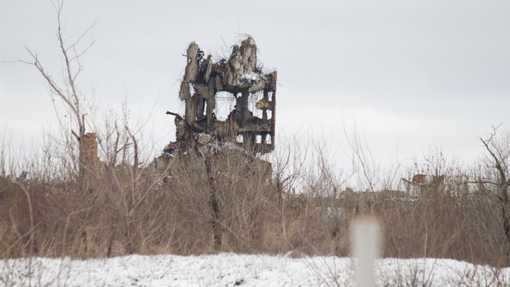 Слышно, как соблюдают Минские: Звуки утреннего Донецка запечатлел военкор