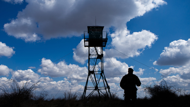 Блогер объяснил, что именно копают украинцы на границе с Россией: Не просто рвы