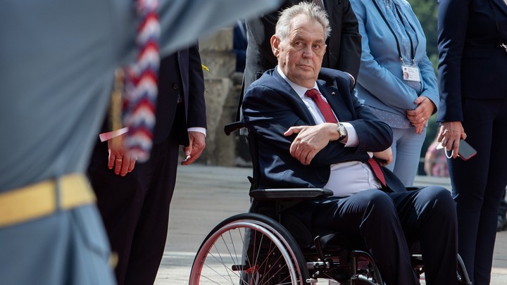 Экс-президент Чехии раскритиковал украинских мужчин-беженцев