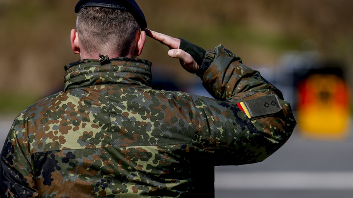 Вице-канцлер Германии назвал нахождение немецких военных на Украине красной линией