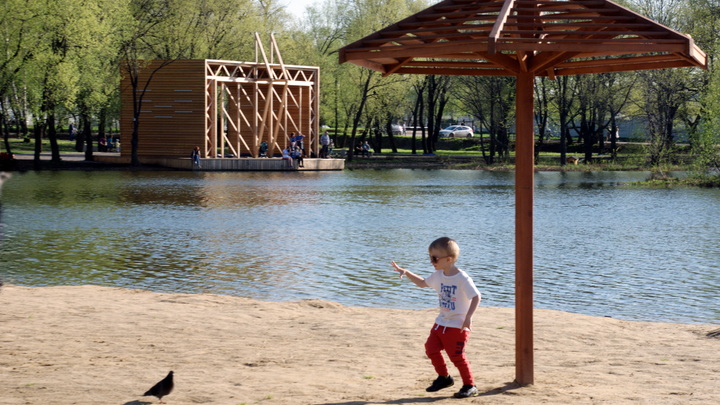 Зуд после плавания - тревожный симптом. Жители России жалуются на подкожных паразитов - как обезопасить себя и детей