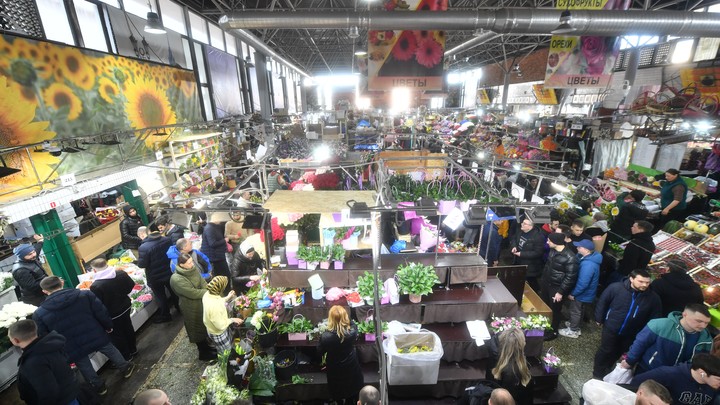 Русский грузчик среди таджиков: Во что вылился дерзкий эксперимент на Садоводе