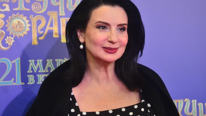 Дочь в США, патриотизм в эфире: двойная жизнь Екатерины Стриженовой