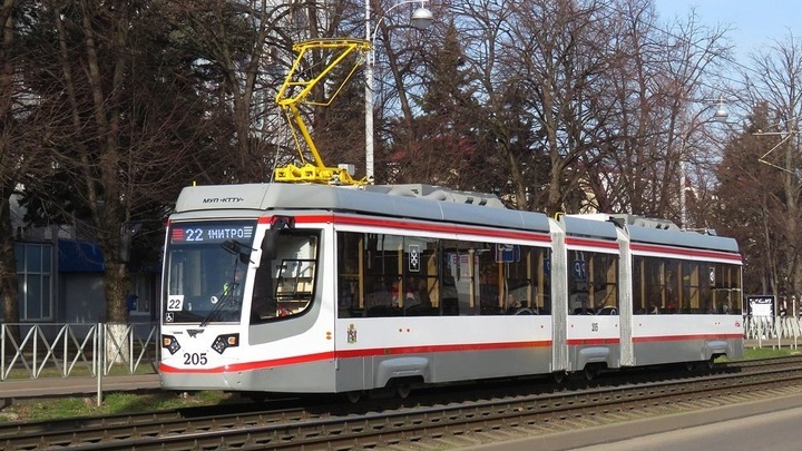 В Краснодаре на улице Московской трамваи снова пойдут по привычному расписанию