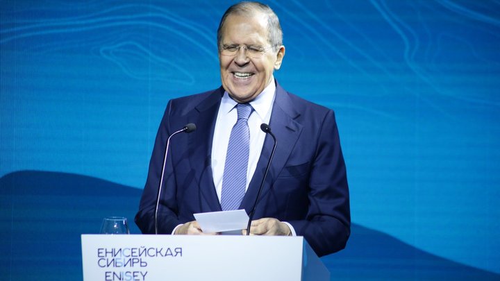 Лавров урезонил шведского журналиста, задавшего некорректный вопрос о России и демократии