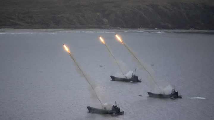 В ход пустили бомбы и торпеды: Тихоокеанский флот утопил вражескую подлодку