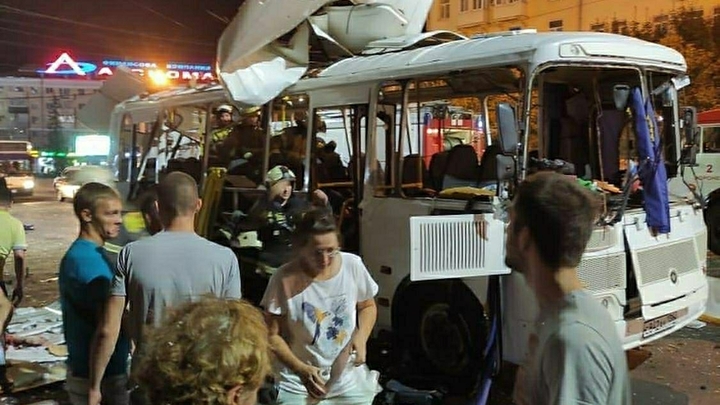 Источник сообщил о причине взрыва автобуса в Воронеже, жертвами которого стали две женщины