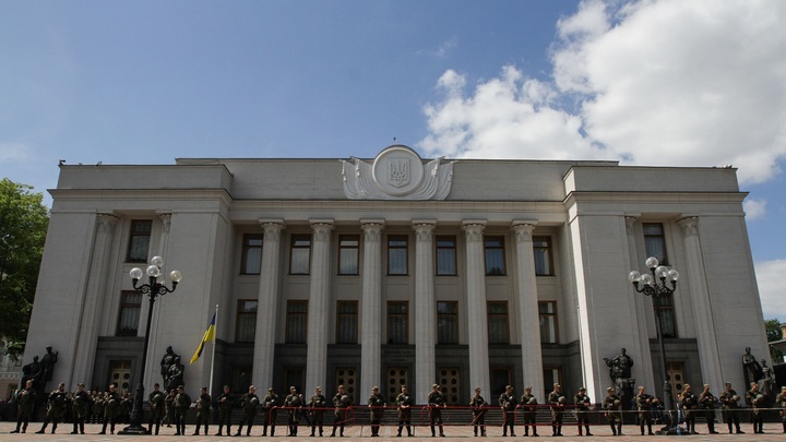 Командировки отменили: Украинский нардеп сообщил о запрете для слуг народа