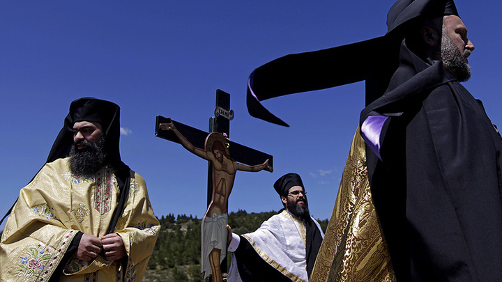 Греки по-прежнему считают православие одной из главных жизненных ценностей