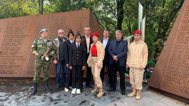 В Санкт-Петербург из Челябинска доставили Землю доблести