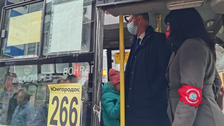 В Самаре власти с утра до вечера мониторят соблюдение масочного режима в общественном транспорте