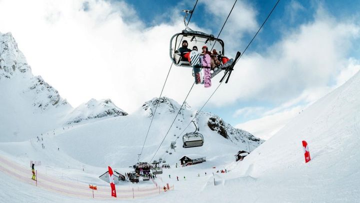 Продолжаем кататься: В Сочи горнолыжный сезон продлили до 10 мая