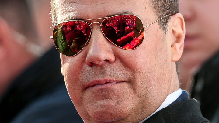 Медведев язвительно оценил кандидатов в президенты США