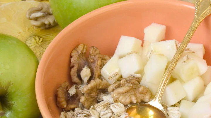 Завтрак долгожителя. 91-летний Леонид Рошаль поделился секретом здоровья: Всё оказалось просто