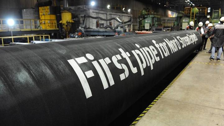 Акции Газпрома пошли вверх, а котировки - вниз после старта закачки первой нитки СП-2