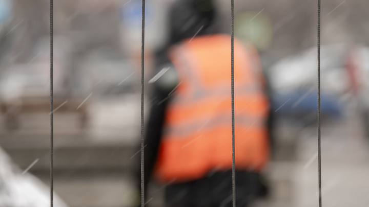 В Санкт-Петербурге мигрант надругался над 15-летней дочерью своей подруги