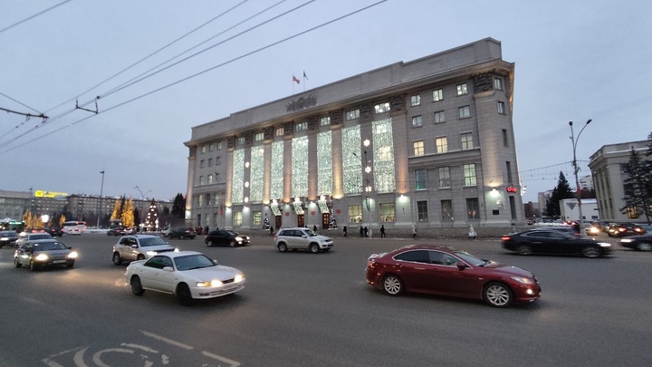Мэр Новосибирска попросил не обсуждать вопрос увольнения главы дептранса