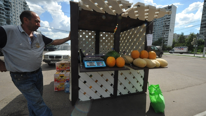 Остались без арбузов: Двое мужчин попытались ограбить фруктовый ларёк