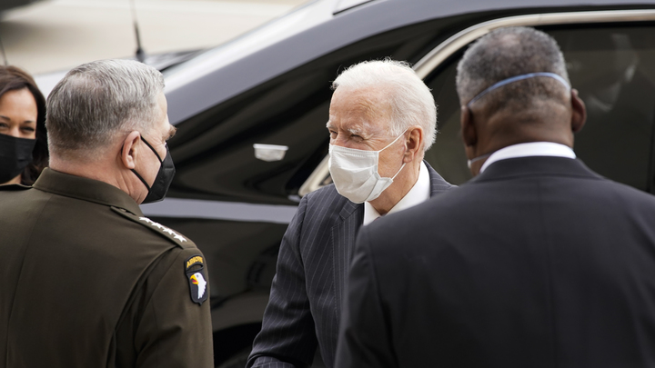 Без колебаний: Байден из Пентагона заговорил о применении военной силы