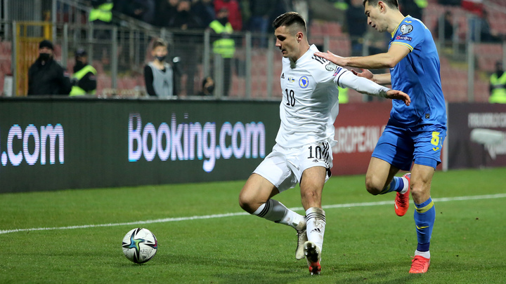 Появилось видео драки в Боснии из-за русского флага