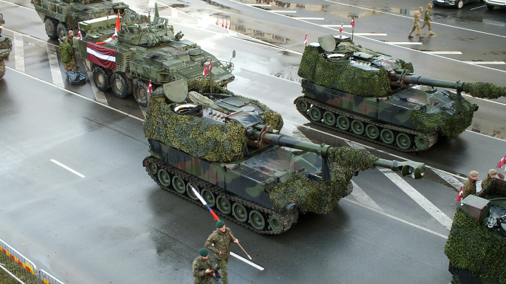 ЕС ищет замену НАТО: кто поддержит новый военный союз, который пытаются создать параноики из Европы