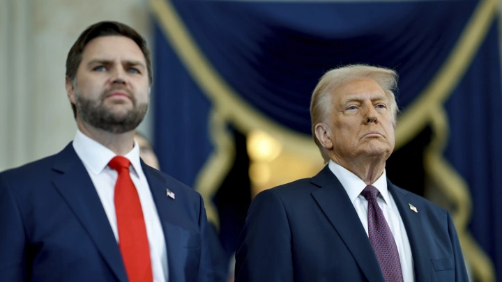 Трамп грозит БРИКС экономической войной: Чего ждать от нового главы США?