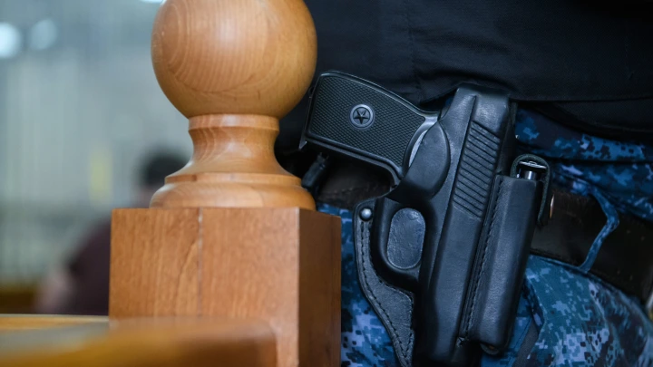 У директора кадетской школы Нижнего прошли обыски из-за подохрения в превышении полномочий