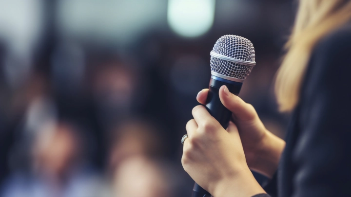 Общественники предложили внести певицу Светлану Лободу в список террористов