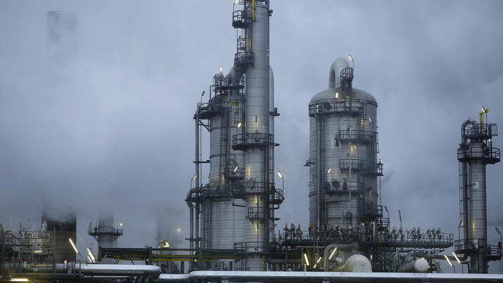 Нефть «пробила» психологическую отметку в 80 долларов