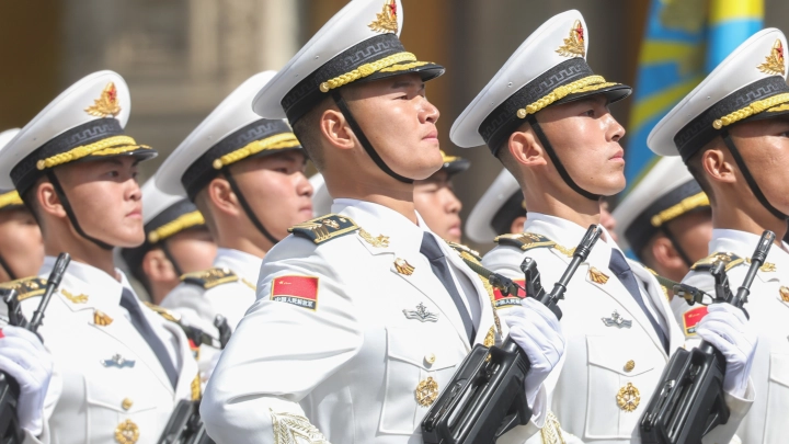 Китай послал миру мощный сигнал. США в шоке: Ходаренок указал на важные детали в параде Победы. Кадры поражают