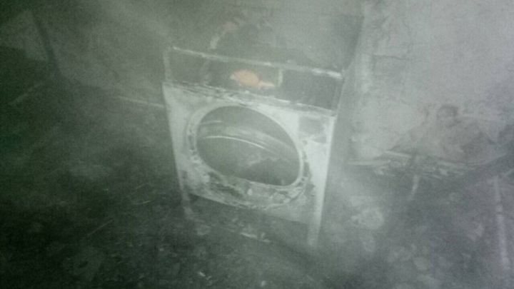 Многодетная семья в Свердловской области осталась без жилья из-за взрыва газа в машине
