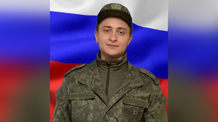 В Челябинской области простились с 25-летним военным, погибшим на Украине