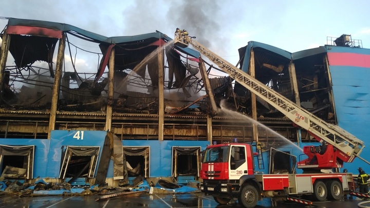 Склад Ozon наконец потушили: С огнём боролись пять суток