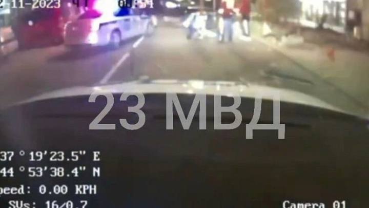 В Анапе водитель BMW, уходя от погони полицейских, устроил ДТП