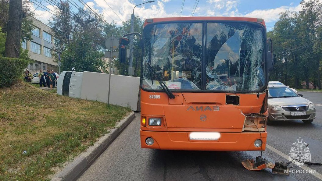 71 автобус нижний новгород. Автобус 221 нижний новгород инютино. Конечная 12 автобуса. Volvo b10m wiima. Конечная автобусы полтинника.