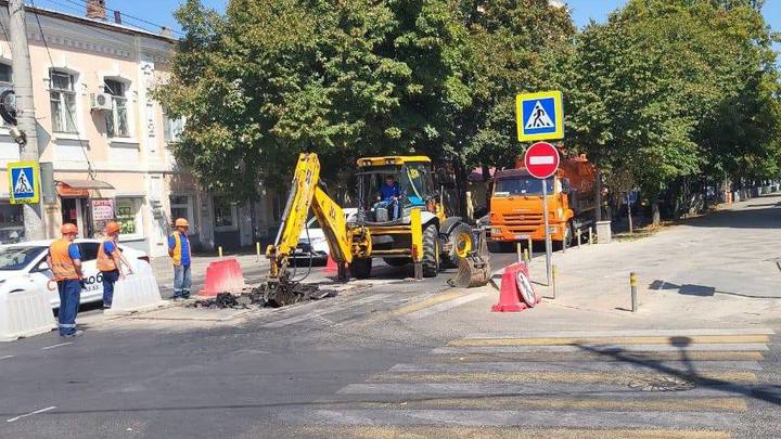 В Краснодаре до конца лета частично перекрыли проезд по ул. Седина