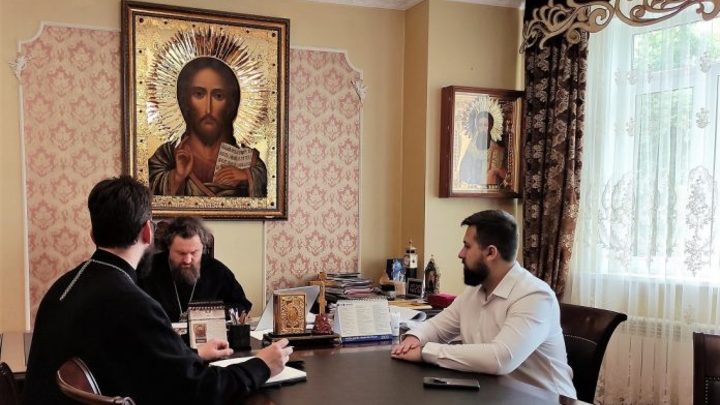Глава Кубанской митрополии провёл совещание по работе регионального отделения ВРНС