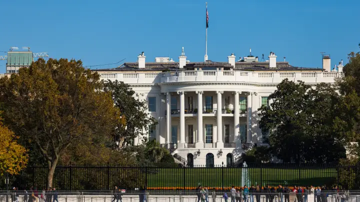 Уходи: Европа и Украина поднялись против Трампа во весь рост. В Белом доме занервничали