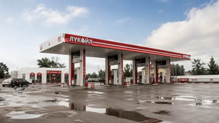 Что происходит с бензином в Подмосковье 24 августа 2026 года: цены, очереди и лимиты на АЗС
