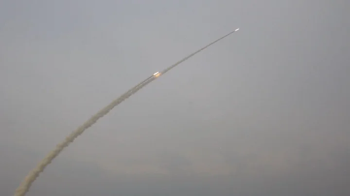 Два цеха уничтожены: Детали атаки на завод в Брянской области - на месте бушует пожар