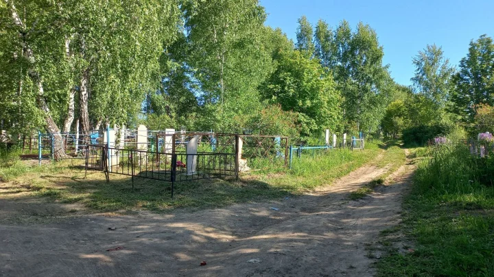 Священник Трушин объяснил, можно ли открывать гроб на кладбище после отпевания