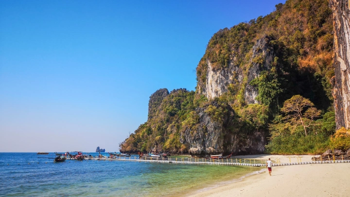 Русские туристы активно меняют в Таиланде Пхукет на Самуи