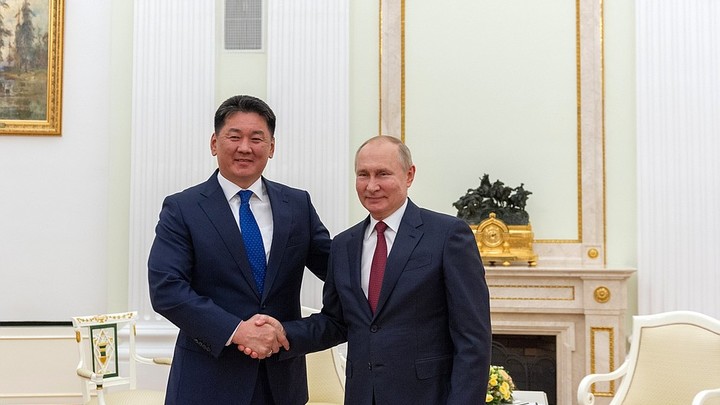 Россия стала первой страной, которую решил посетить президент Монголии Хурэлсух