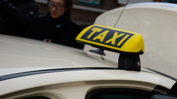Нетрезвого форварда Ак Барса поймали за рулем такси