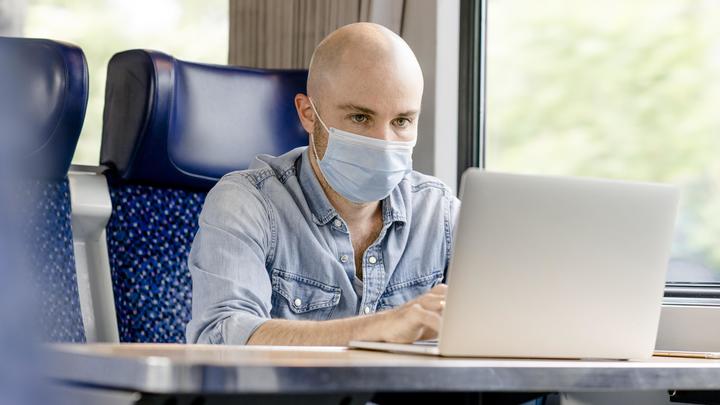 Теперь невторжение России можно посмотреть онлайн